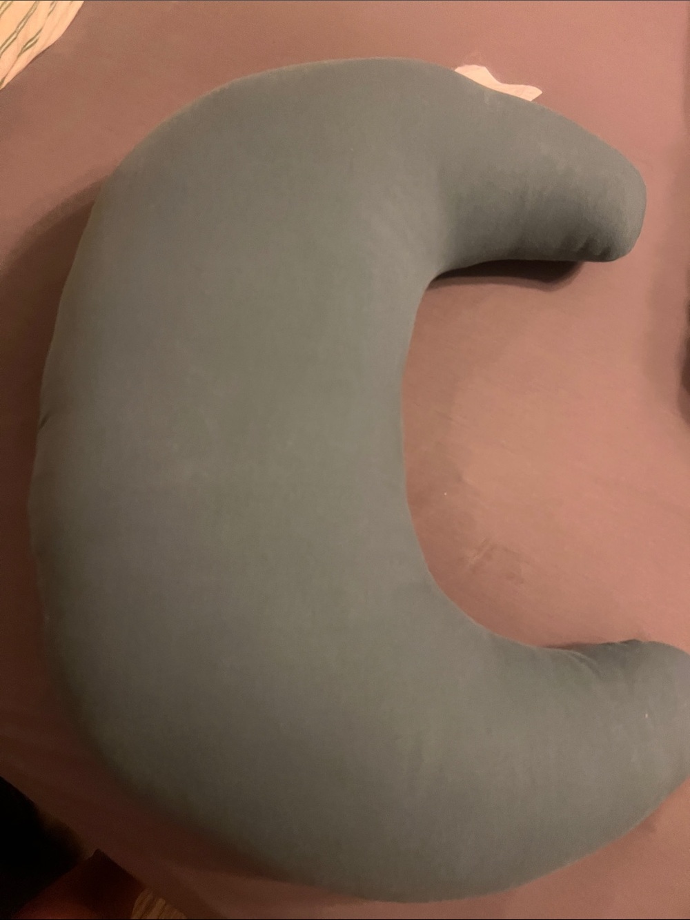 Snuggle Me crescent feeding/nursing support